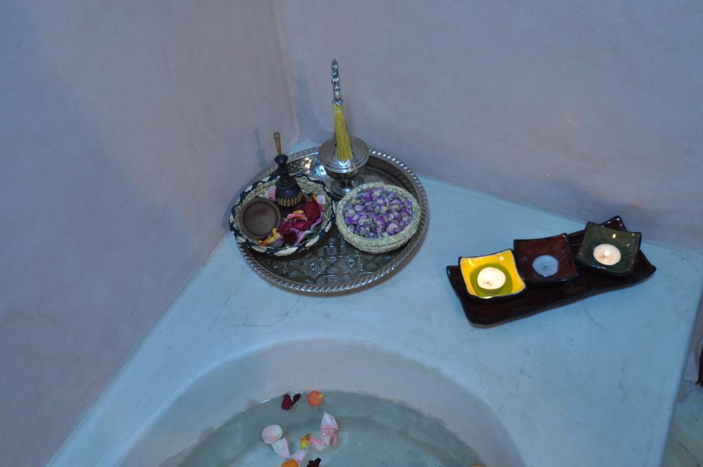 Riad La Famille Марракеш Экстерьер фото