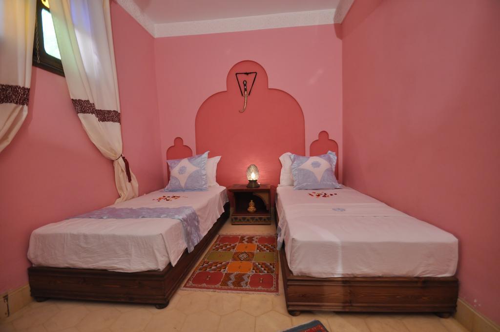 Riad La Famille Марракеш Экстерьер фото