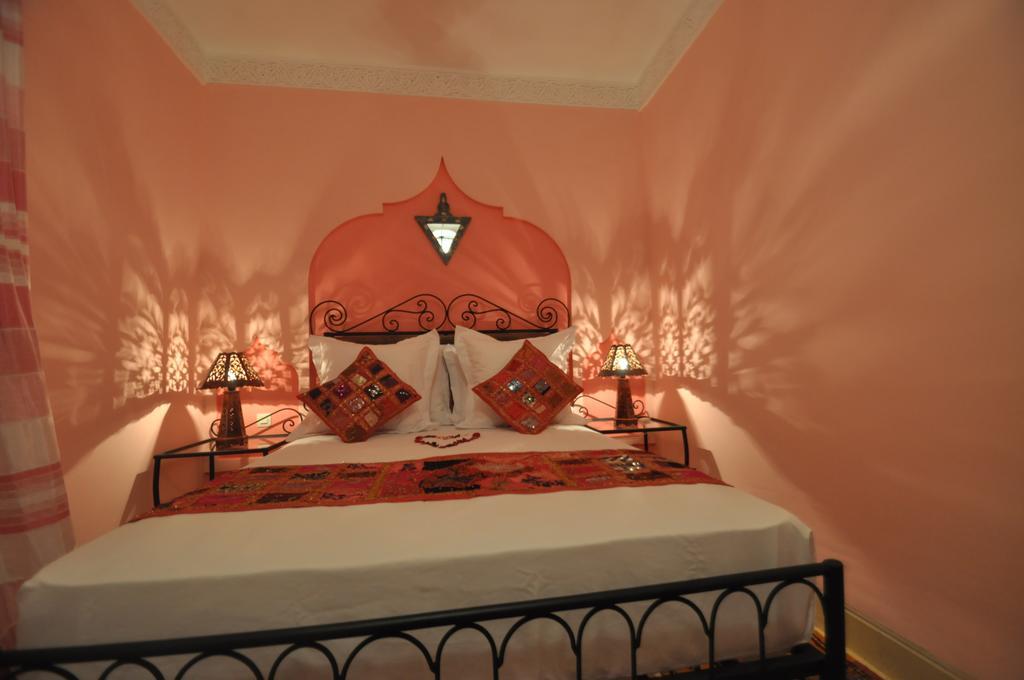 Riad La Famille Марракеш Экстерьер фото