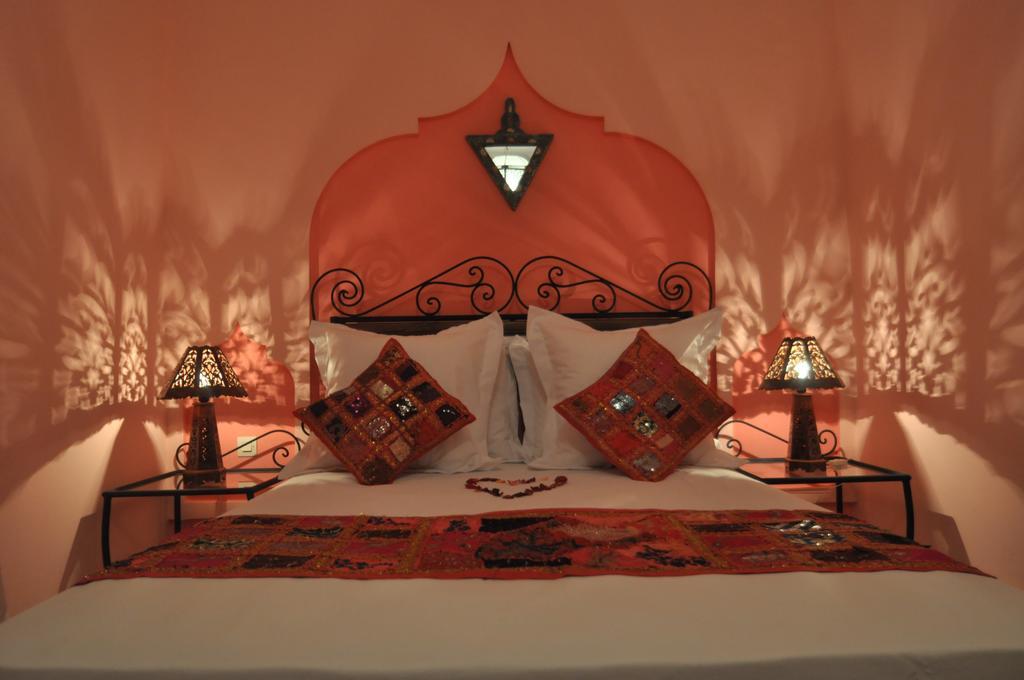 Riad La Famille Марракеш Экстерьер фото