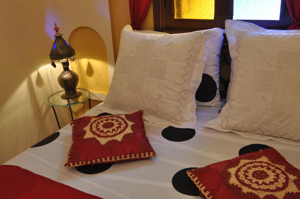 Riad La Famille Марракеш Экстерьер фото